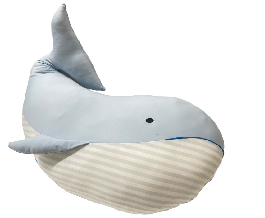 NC BODY PILLOW WHALES L